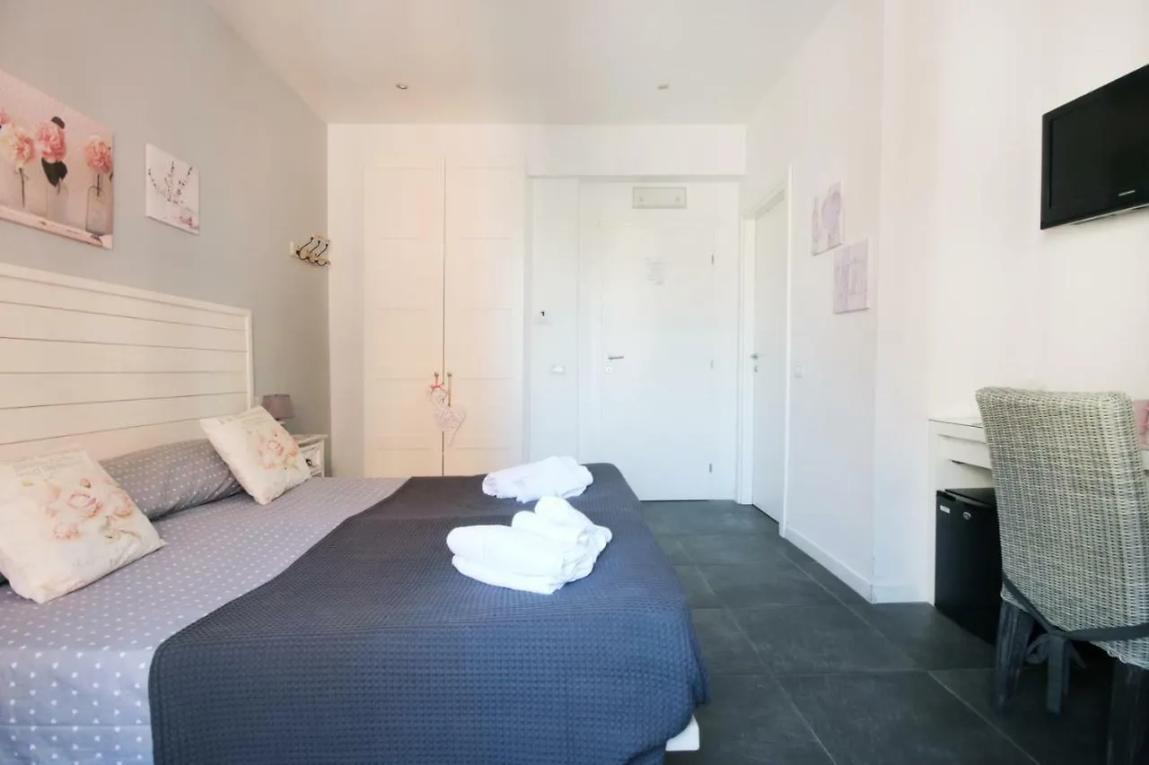 Le Cupole Bed & Breakfast Rome Italy
